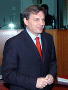 Jeannot Krecké, ministre de l'Economie et du Commerce extérieur