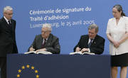 Signature du traité d’adhésion de la Bulgarie et de la Roumanie à l’UE