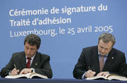 Signature du traité d’adhésion de la Bulgarie et de la Roumanie à l’UE