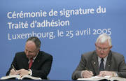 Signature du traité d’adhésion de la Bulgarie et de la Roumanie à l’UE