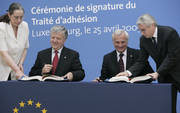 Signature du traité d’adhésion de la Bulgarie et de la Roumanie à l’UE