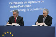 Signature du traité d’adhésion de la Bulgarie et de la Roumanie à l’UE