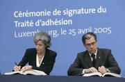 Signature du traité d’adhésion de la Bulgarie et de la Roumanie à l’UE