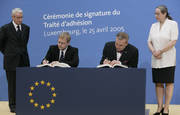 Signature du traité d’adhésion de la Bulgarie et de la Roumanie à l’UE