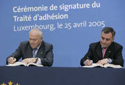 Signature du traité d’adhésion de la Bulgarie et de la Roumanie à l’UE