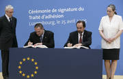 Signature du traité d’adhésion de la Bulgarie et de la Roumanie à l’UE