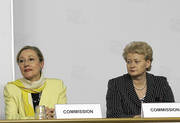 Benita Ferrero-Waldner et Dalia Grybauskaite, commissaire en charge de la Programmation financière et du Budget