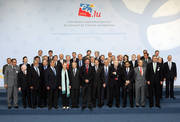 Photo de famille de la VIIe Conférence ministérielle euro-méditerranéenne