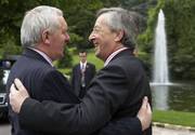 Le Premier Ministre Jean-Claude Juncker et le Premier Ministre Bertie Ahern.