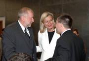 Dimitrij Rupel (left), Slovenian Minister for Foreign Affairs, and Ursula Plassnik, Austrian Minister for Foreign Affairs