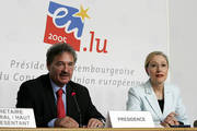 Jean Asselborn, ministre des Affaires étrangères et de l'Immigration, et Benita Ferrero-Waldner, membre de la Commission européenne