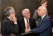 Dick Roche, Irish Minister for Environment (center), and Commissionner Dimas (right)