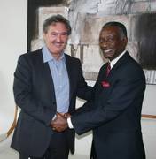 Jean Asselborn, ministre des Affaires étrangères et de l'Immigration, et Yvon Siméon, ministre haïtien des Affaires étrangères